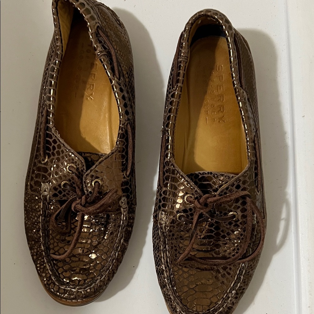 Sperry Brown Leather Loafers with Moccasin Stitching